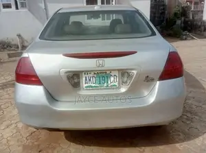 Honda Accord 2006 Silver