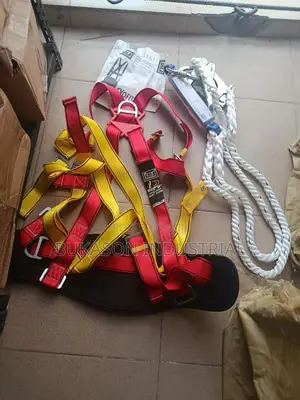 Title: Double Hook Safety Harness for Construction & Height Work