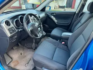 Toyota Matrix XR Hatchback FWD (1.8L 4cyl 4A) 2007 Blue