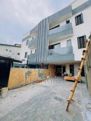 4bdrm Duplex in Yaba for sale