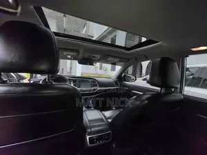 Toyota Highlander XLE 2019 Silver