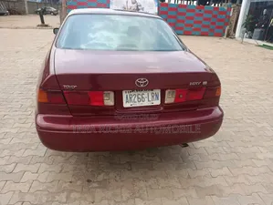 Toyota Camry 2001 Maroon