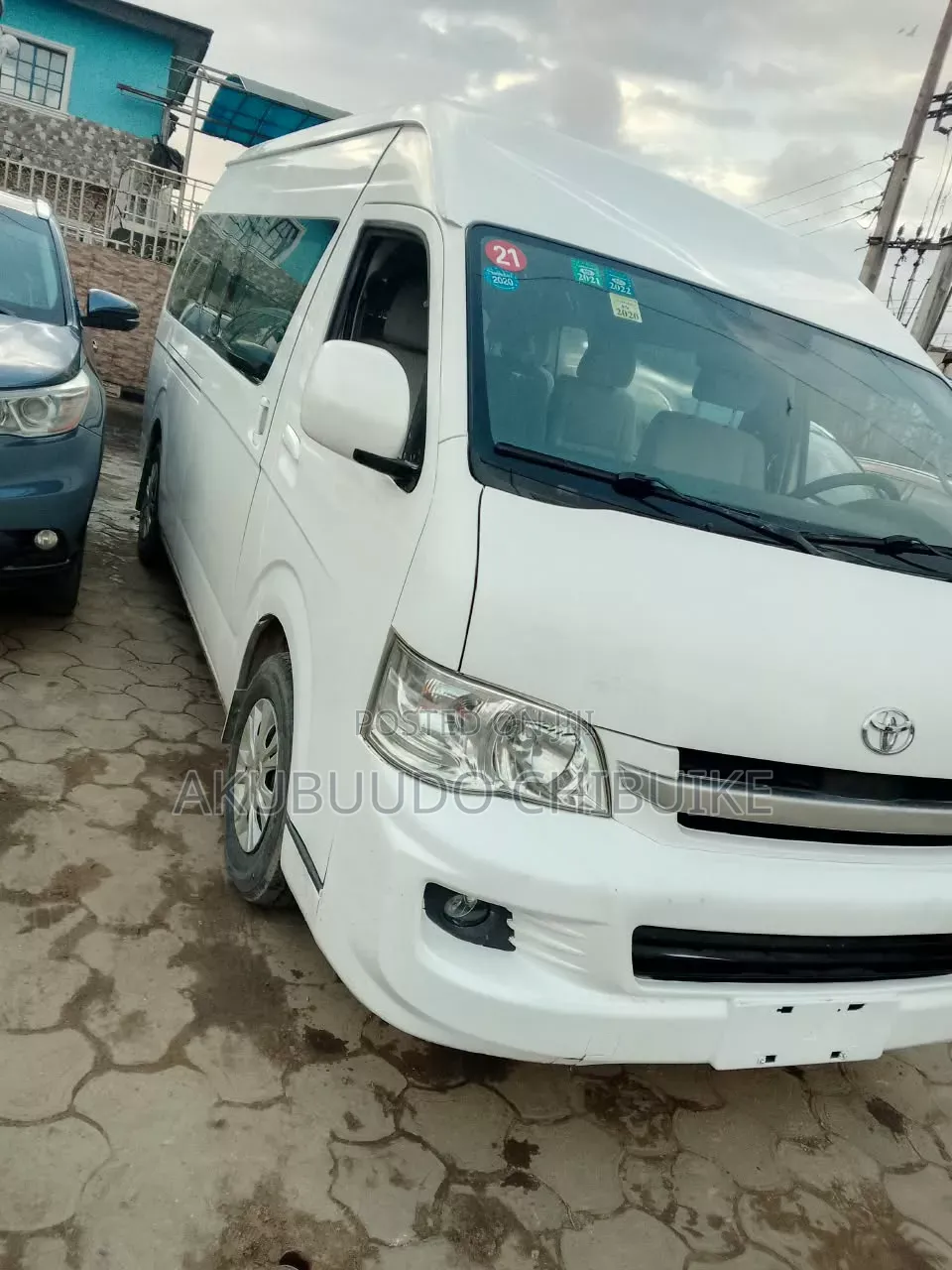 Toyota HiAce 2014 White