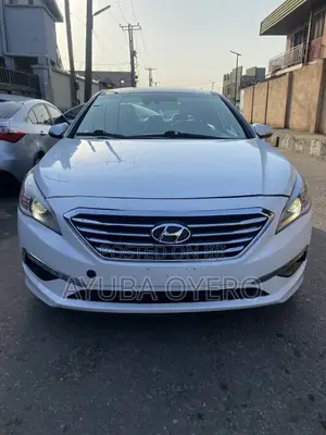 Hyundai Sonata Limited 2.0T 4dr Sedan (2.0L 4cyl Turbo 6A) 2015 White