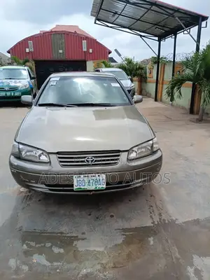Toyota Camry LE 4dr Sedan (2.2L 4cyl 4A) 2000 Gray