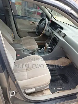 Toyota Camry LE 4dr Sedan (2.2L 4cyl 4A) 2000 Gray