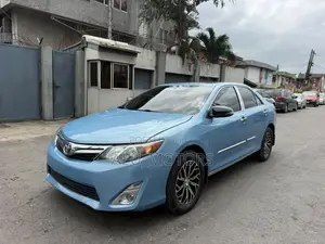 Toyota Camry XLE V6 4dr Sedan (3.5L 6cyl 6A) 2013 Blue