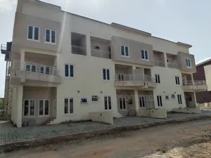 4bdrm Townhouse / Terrace in Sabon Lugbe for rent