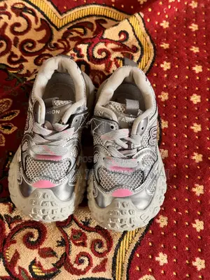 Kids Chunky Sport Sneakers - Size 29 (Worn Once)