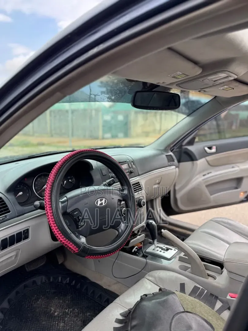 Hyundai Sonata 2010 Black