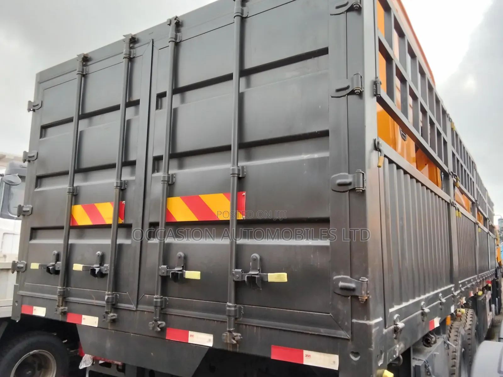 Semi Trailer
