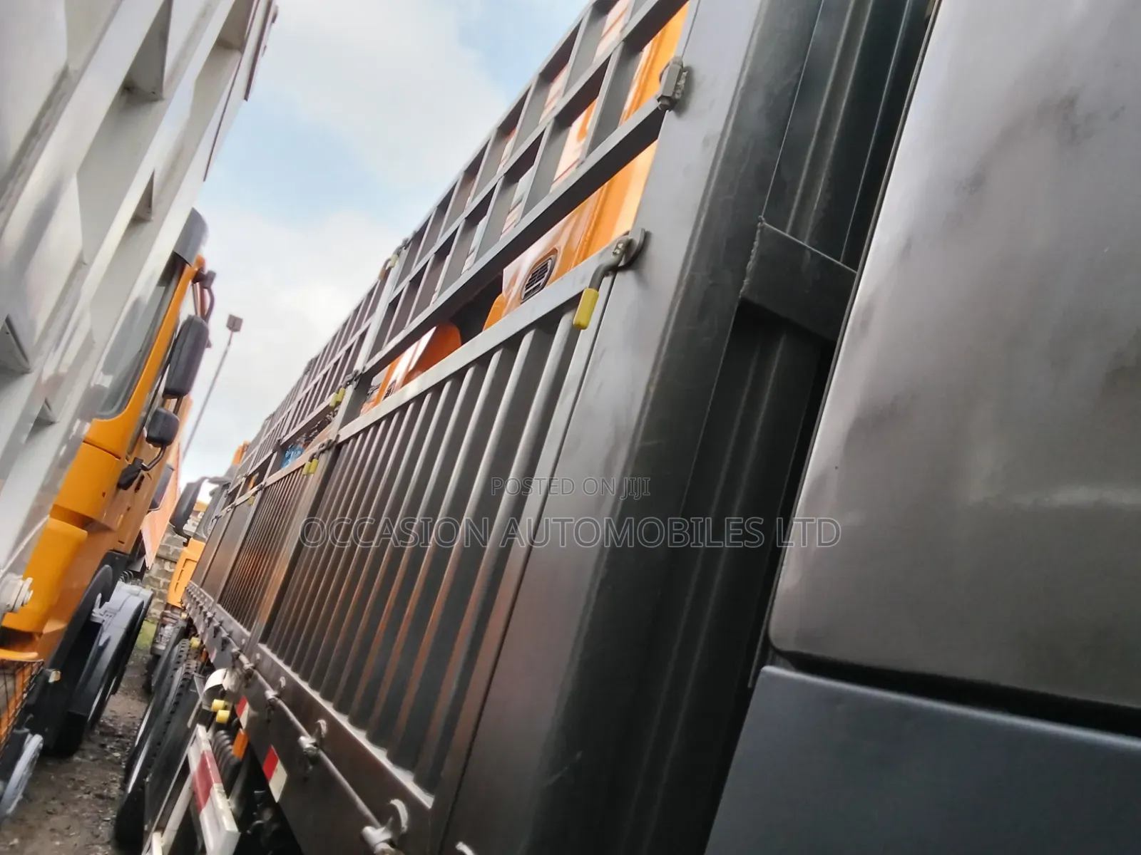 Semi Trailer