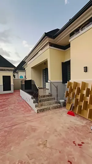 3bdrm Bungalow in Bunkoro for rent