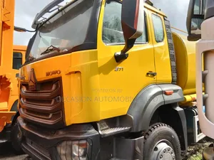 Howo Water Tanker 2025 Yellow