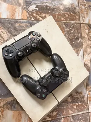 Play Station 4