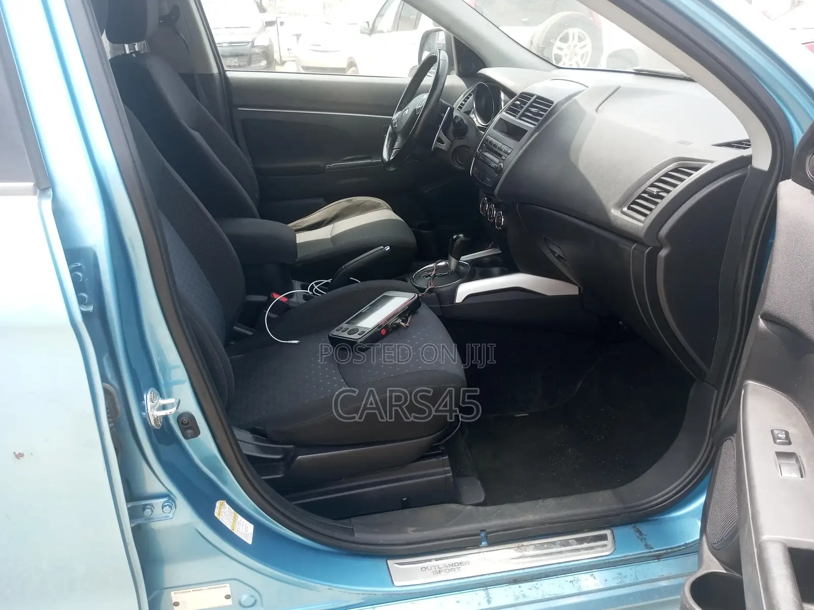 Mitsubishi Outlander 2012 Blue