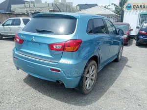 Mitsubishi Outlander 2012 Blue