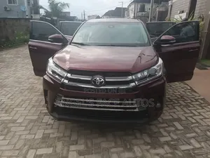 Toyota Highlander 2017 Red