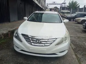 Hyundai Sonata 2011 White