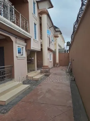 4bdrm Block of Flats in Progress Estate for rent