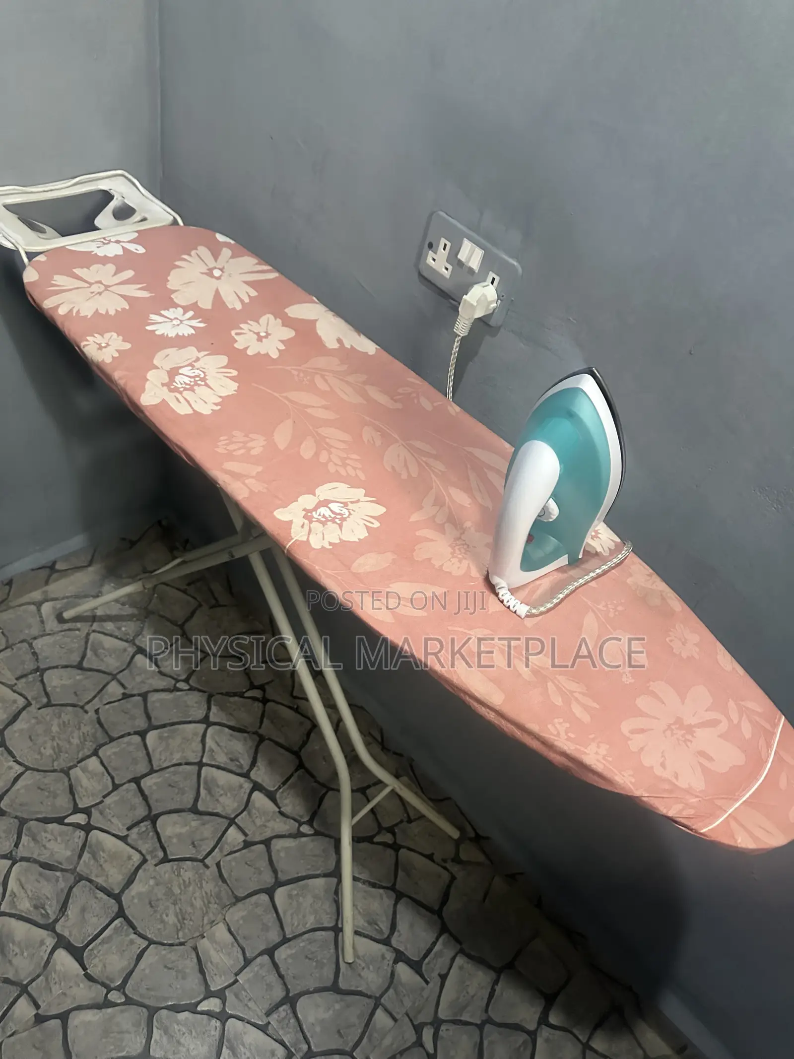 Solar Pressing Iron Ironing Board
