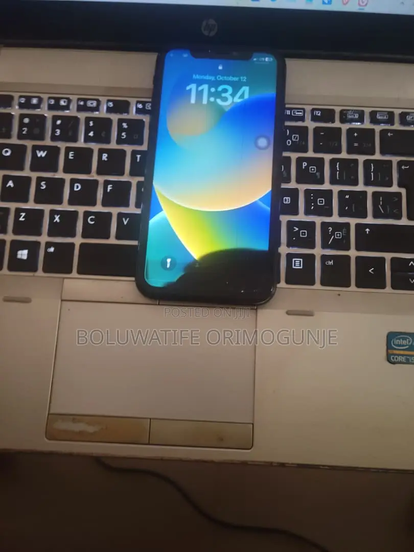 Apple iPhone XR 64 GB Black