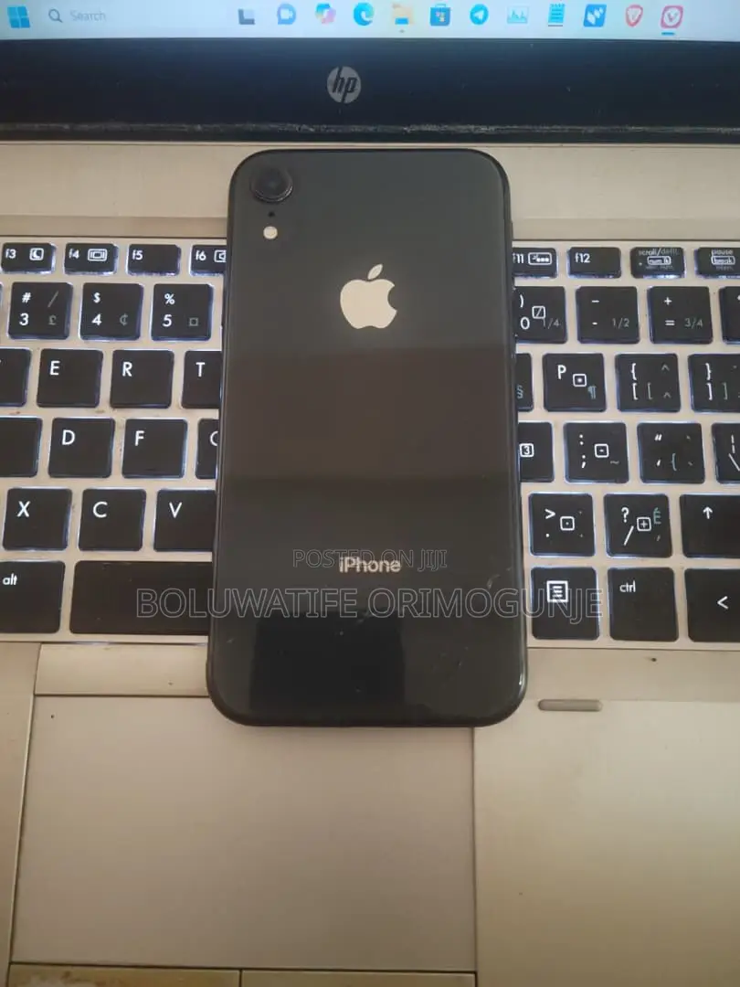 Apple iPhone XR 64 GB Black