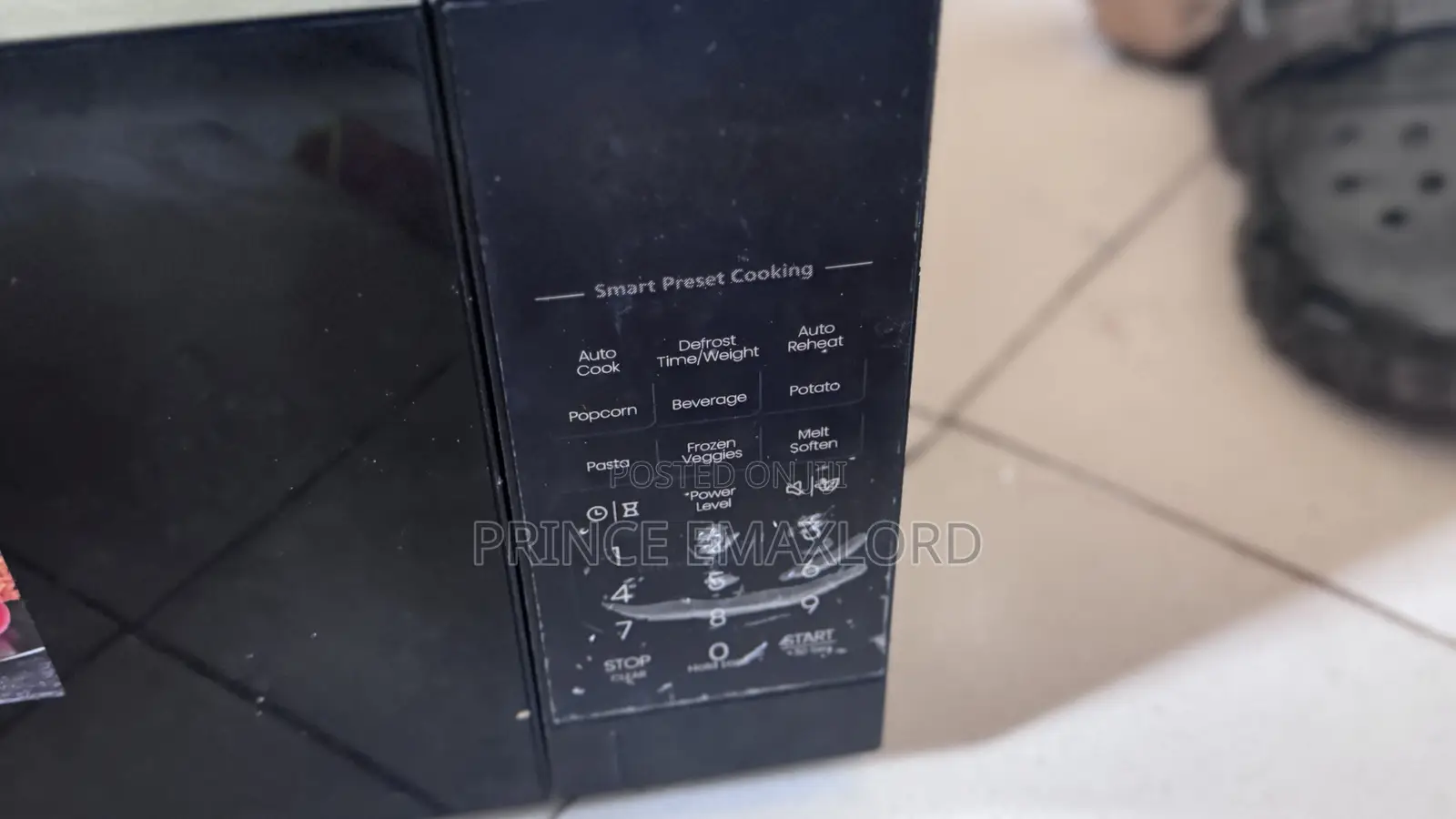 Hisense MicroWave Machine
