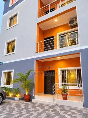 4bdrm Maisonette in Lekki Phase 1 for rent