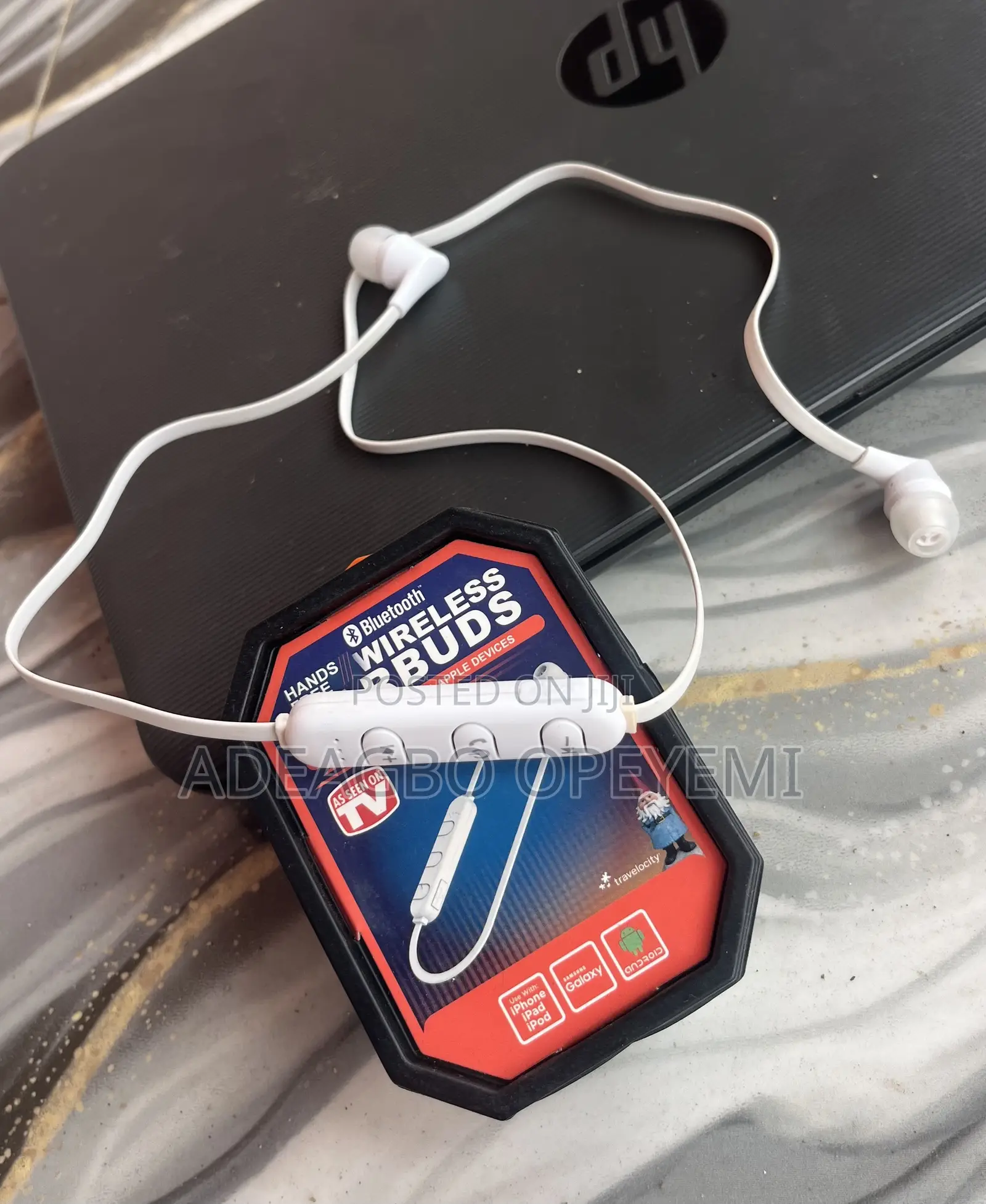 Travelocity EarPods