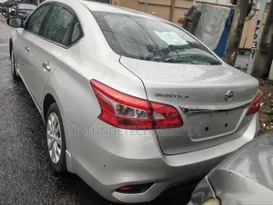 Nissan Sentra SR 2017 Silver