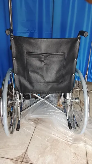 Commode Wheel Chair Estin Black