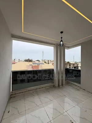 4bdrm Maisonette in Lekki Phase 1 for rent