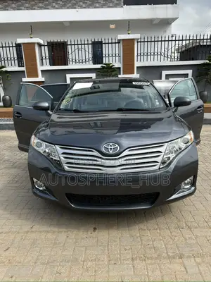 Toyota Venza AWD 2011 Gray
