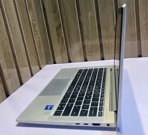 Laptop HP EliteBook 830 G8 16GB Intel Core i7 SSD 512GB