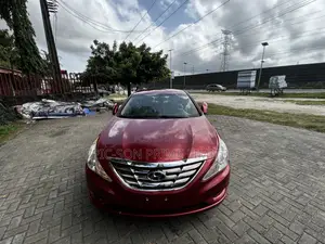 Hyundai Sonata GLS Sedan FWD (2.4L 4cyl 6A) 2012 Red