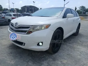 Toyota Venza Limited 2010 White