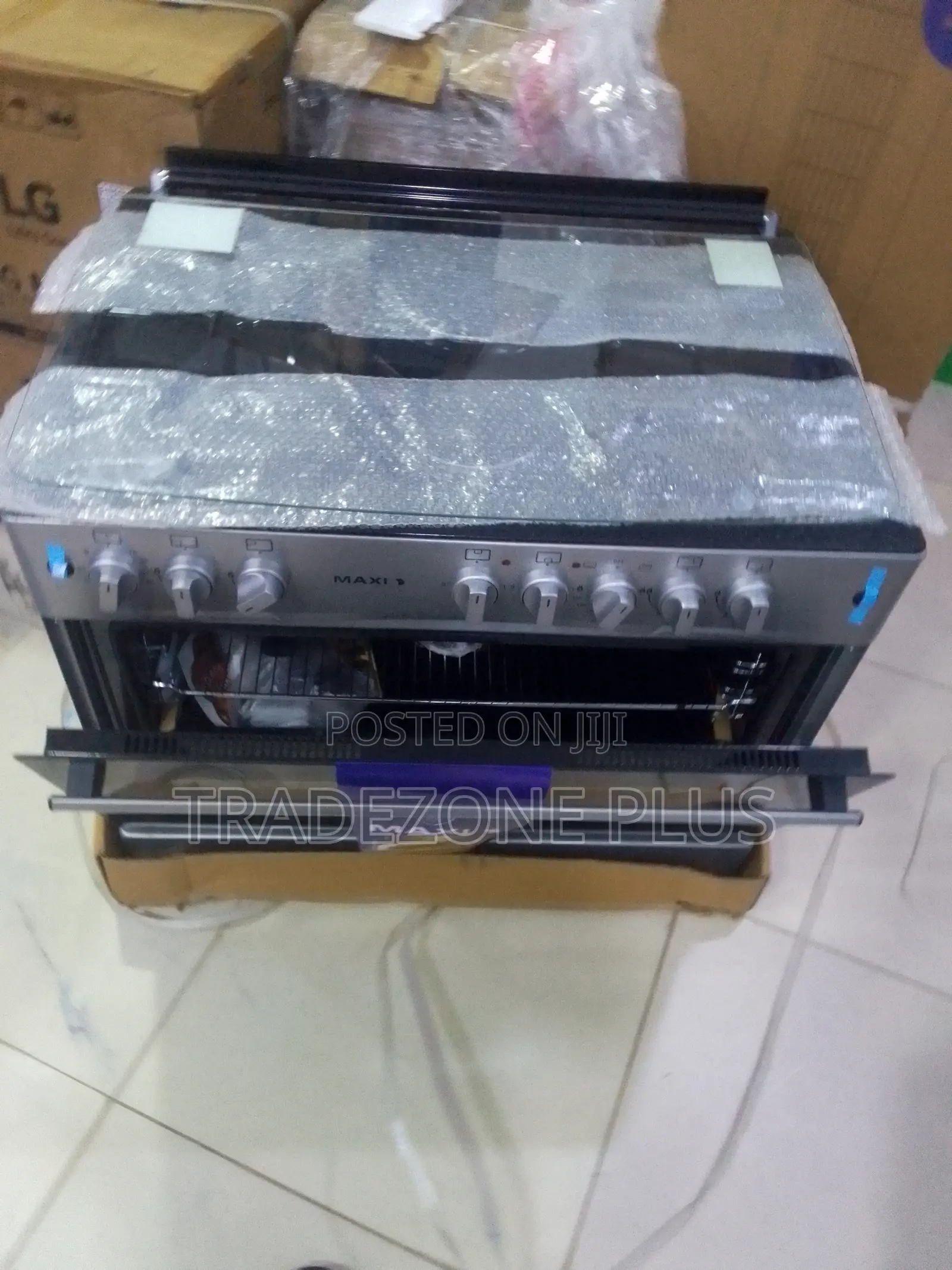Maxi Basic Grey Gas Cooker With Hot Plate 4B 2P