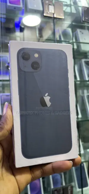 New Apple iPhone 13 256 GB Blue