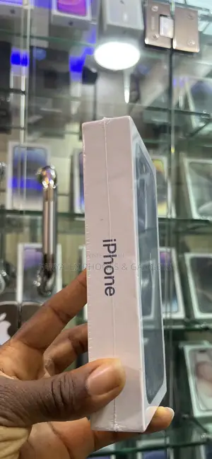New Apple iPhone 13 256 GB Blue