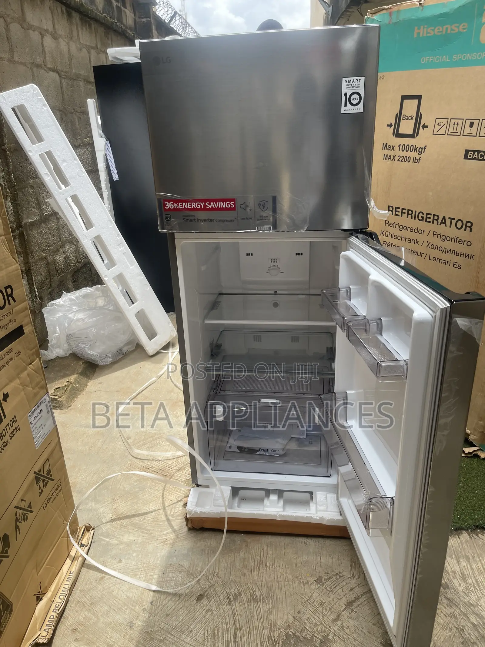 Silver Linear R600 Refrigerator