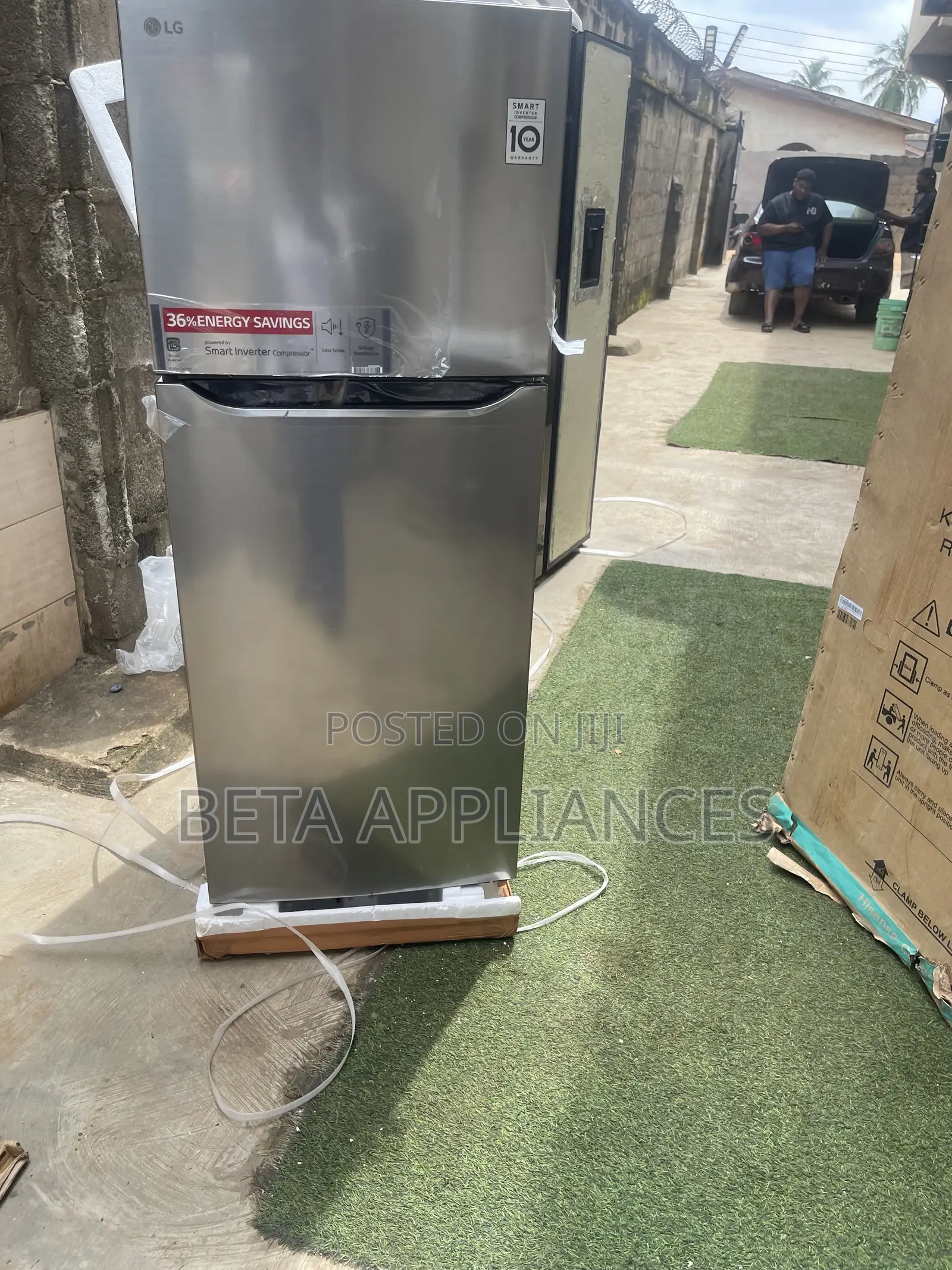 Silver Linear R600 Refrigerator