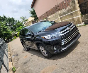 Toyota Camry 2018 Black
