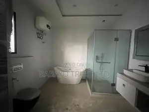 5bdrm Duplex in Lekki Phase 1 for rent