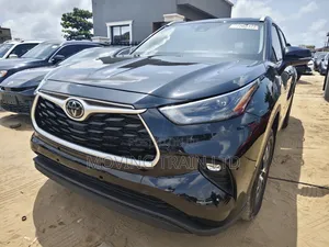 Toyota Highlander XLE 2025 Black