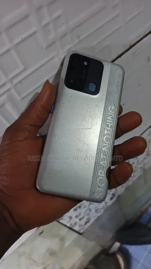 Tecno Spark 8C 64 GB Gray