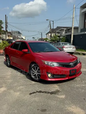 Toyota Camry SE 4dr Sedan (2.5L 4cyl 6A) 2012 Red