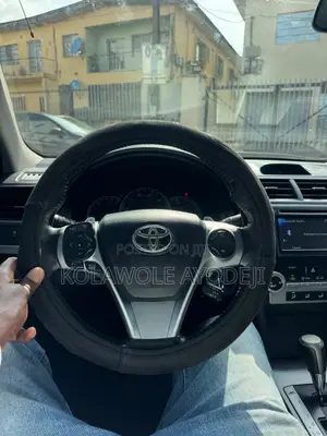 Toyota Camry SE 4dr Sedan (2.5L 4cyl 6A) 2012 Red