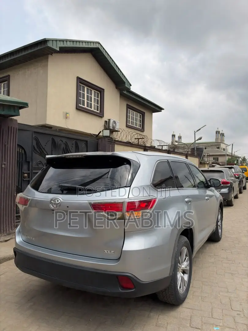 Toyota Highlander 2015 Silver