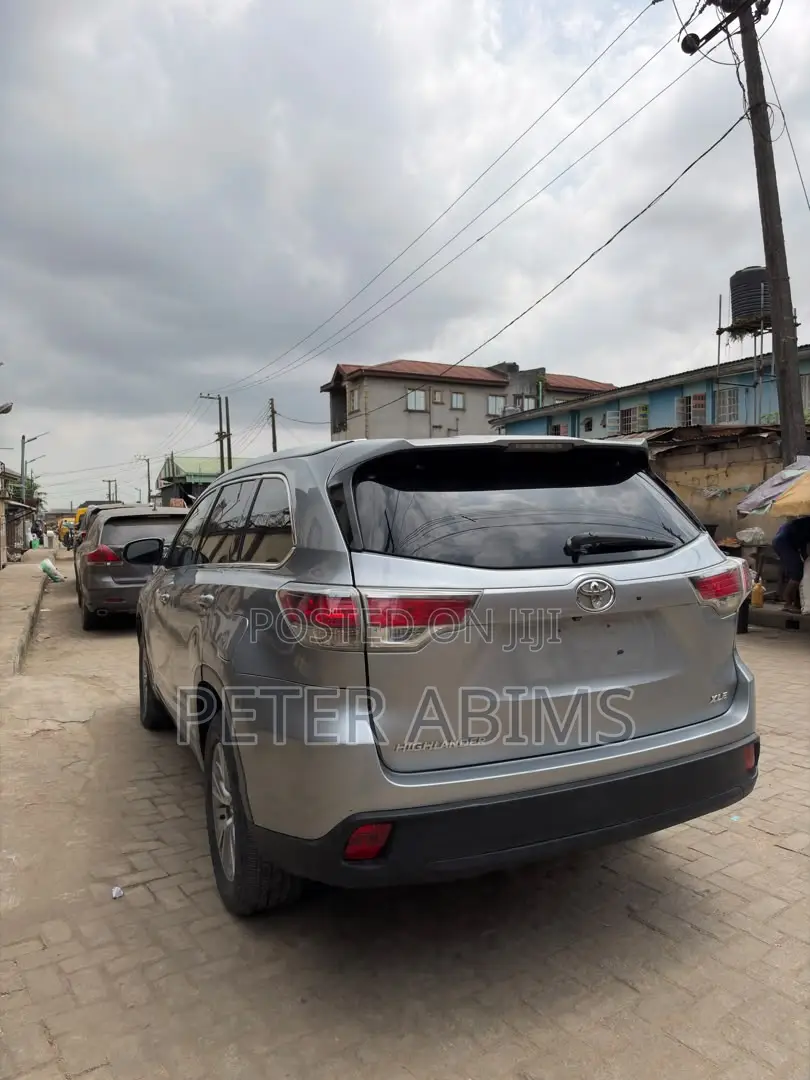 Toyota Highlander 2015 Silver